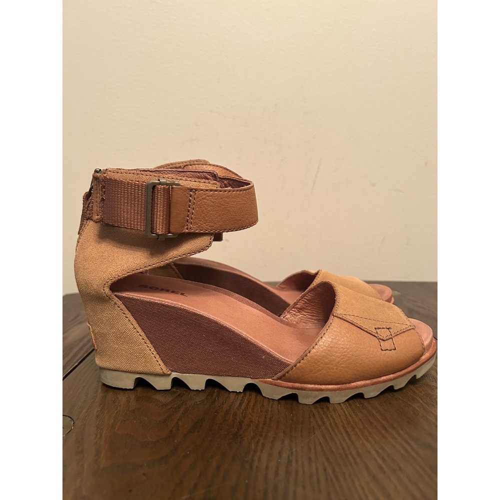 Sorel Joanie II Sandals Women's  9.5 Brown Leather Lace up Lug Sole Wedge Heel